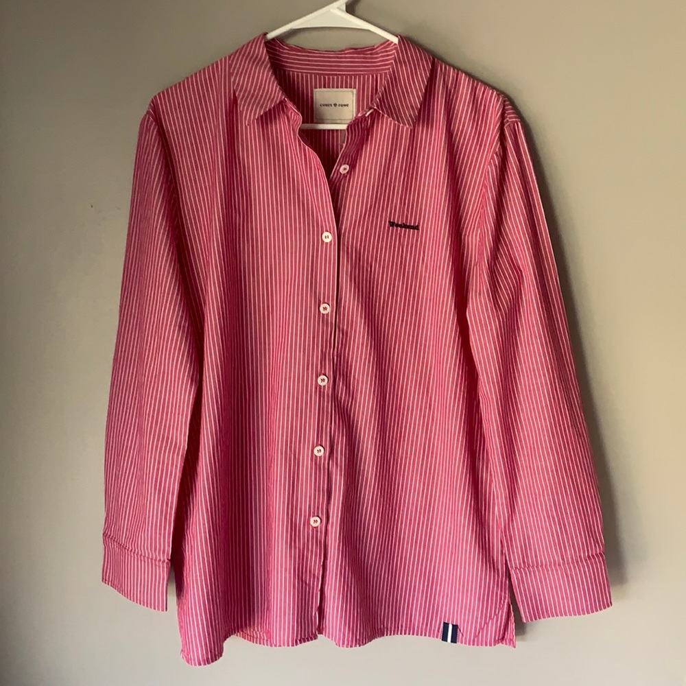 COURT & ROWE Women’s Weekend Striped Button Down Top